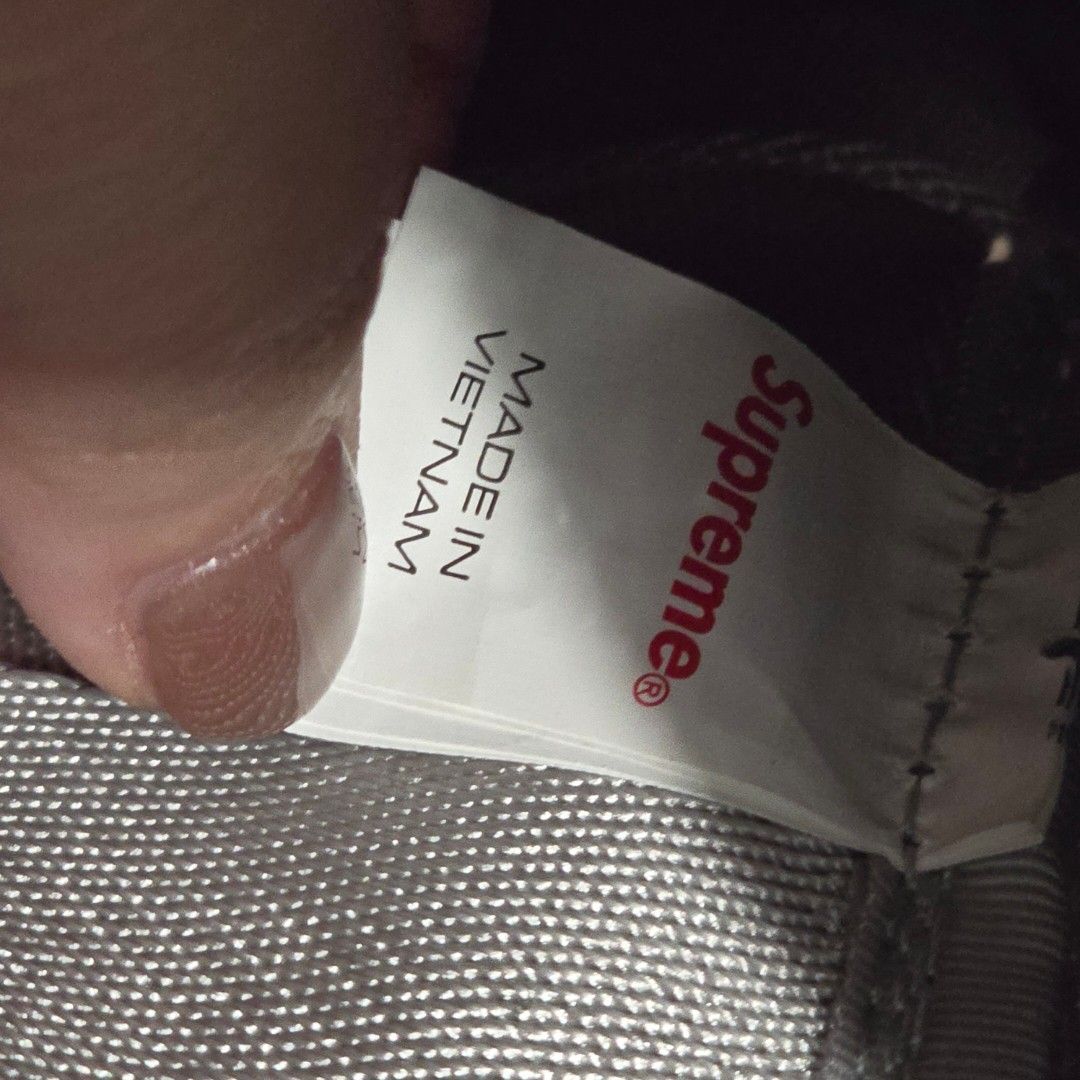 (Rare Color) AUTHENTIC SUPREME Woven Sling Bag (Category: Sling Bags) located in Mandaluyong City. Submitted by katsev (Listing ID 1346591048, Image 3). Description: Guaranteed Authentic, with receipt from Popcorn HongKong (licensed reseller) Rare color in silver. Personally bought last June 2024 in TST HongKong store. Used less than 3 times, no flaws. Comes with bag and receipt. aftermarket retails for P13k. Selling low..