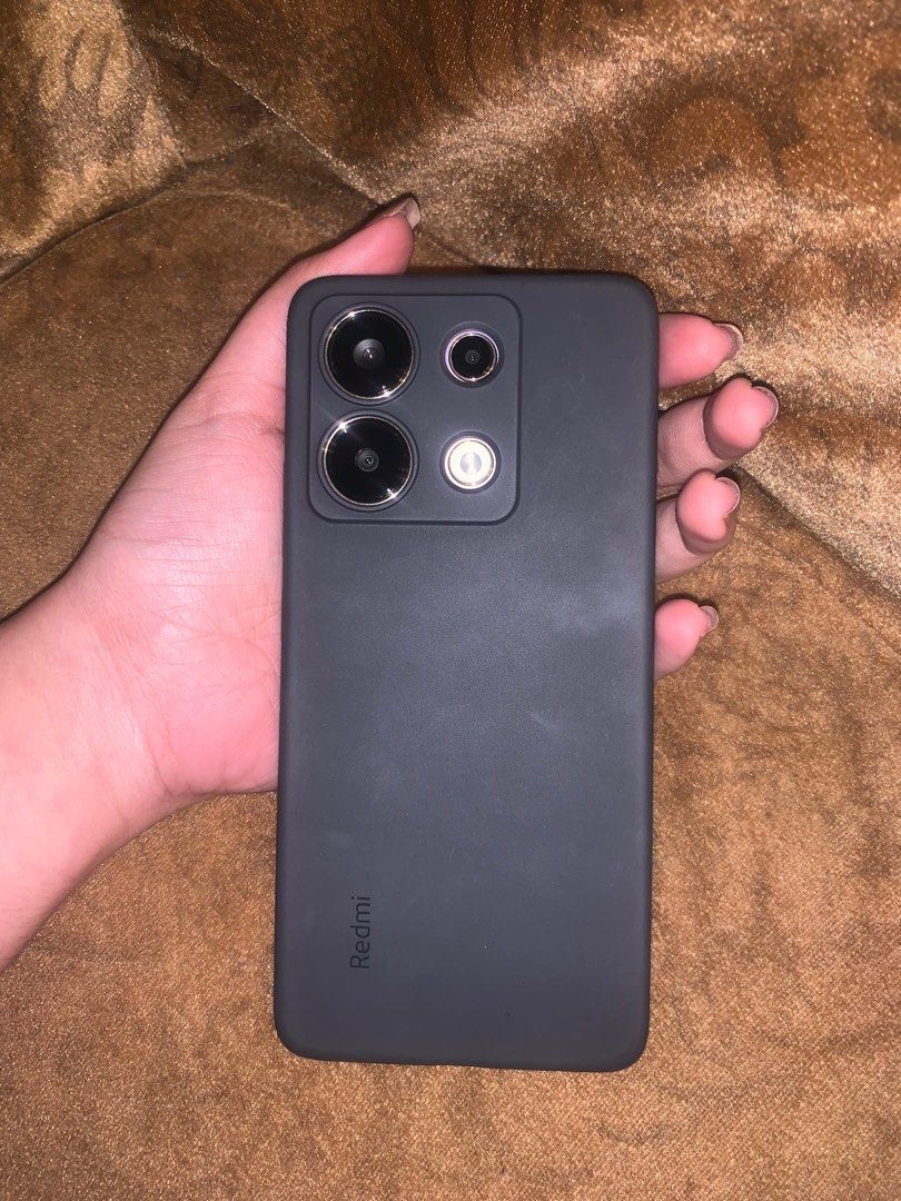 Redmi (by Xiaomi) Note 13 (Category: Xiaomi) located in Makati City. Submitted by FashionFactory (Listing ID 1346646775, Image 3). Description: NO DAMAGES NO DEFECTS NO SCRATCHES FEMALE OWNED ONLY BOUGHT THIS TO TAKE PICTURES SINCE MAGANDA NG CAMERA. I GOT A CAMERA NA SO THATS WHY IM SELLING IT 😊 INCLUDES: - OFFICIAL BOX - OFFICIAL BAG - OFFICIAL RECEIPT - OFFICIAL CHARGER - OFFICIAL PHONE CASE .