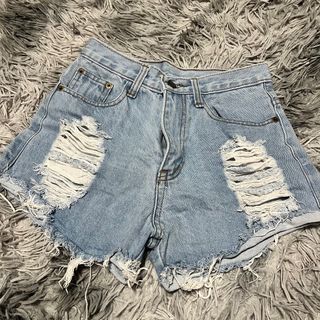 (Category: ) located in . Submitted by whitepeachoolongtea (Listing ID 1346641852, Image 1). Description: .