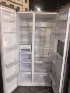 Side by side refrigerator