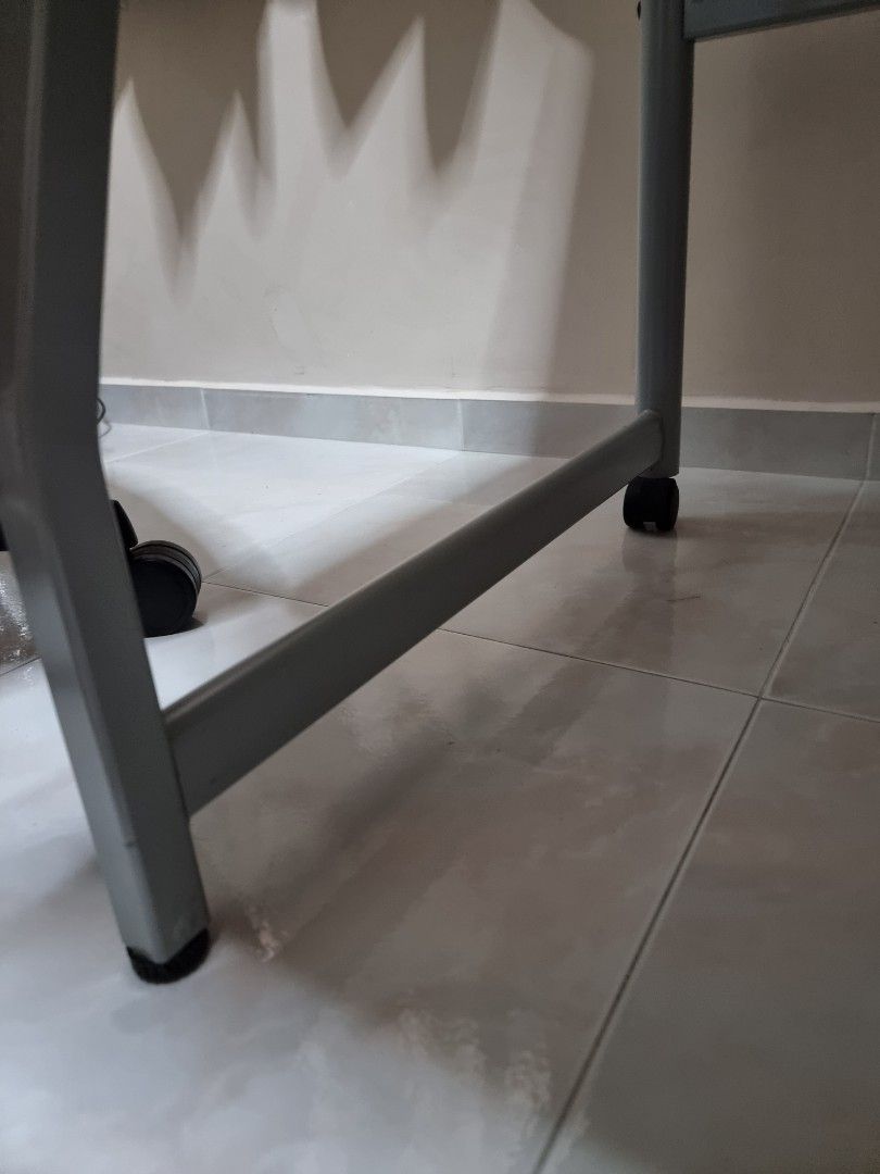 Sitoca Computer Table (Category: Tables & Sets) located in Singapore. Submitted by mengmre (Listing ID 1346655079, Image 3). Description: Table top is 90cm x 70cm. Table height 72cm..