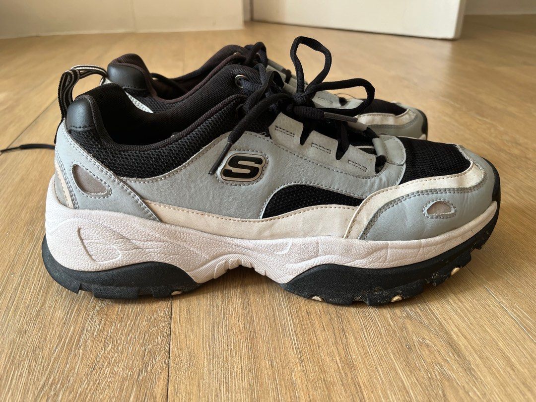 SKETCHERS original KOZMIKS (Category: Sneakers) located in Quezon City. Submitted by samjonas (Listing ID 1346603200, Image 1). Description: Orig Sketchers Kozmiks size 43.