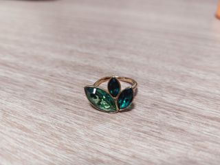 (Category: ) located in . Submitted by shop24680 (Listing ID 1346553090, Image 1). Description: .