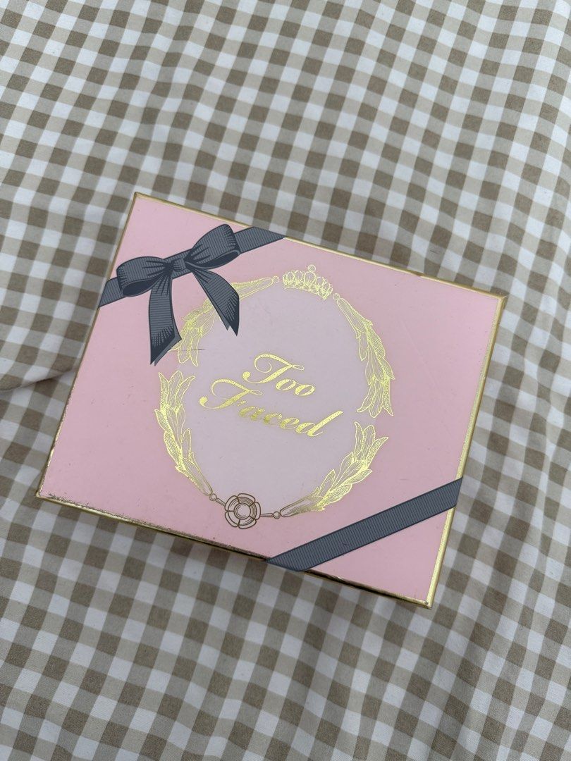 Too Faced Cloud Crush Blush in Candy Clouds (Category: Makeup) located in Manila. Submitted by burger26 (Listing ID 1346593708, Image 1). Description: This is super cute!!!! Similar to Dior's 001 Pink blush. Too Faced gift box is also included RFS: Impulse buy cos I found it cute lol and I need to declutter..
