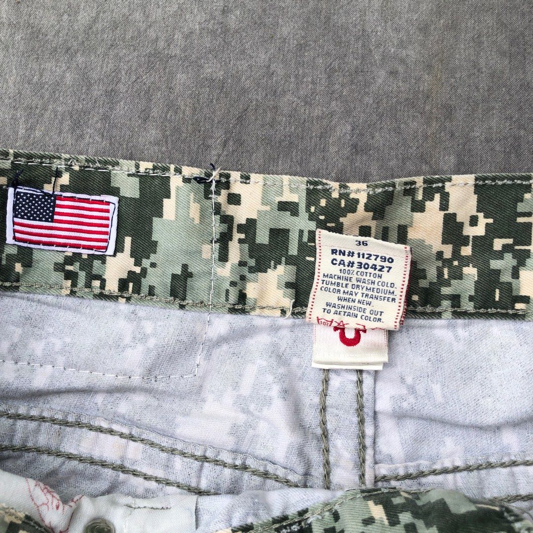 TRUE RELIGION CAMO PANTS (Category: Chinos) located in Davao. Submitted by retrorevival23 (Listing ID 1346598018, Image 3). Description: 36x36 Message me sa blue app ( Gior Magne) di ako maka see ng inquiries idk why.