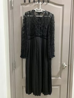 (Category: ) located in . Submitted by simple.wardrobe (Listing ID 1346590184, Image 1). Description: .