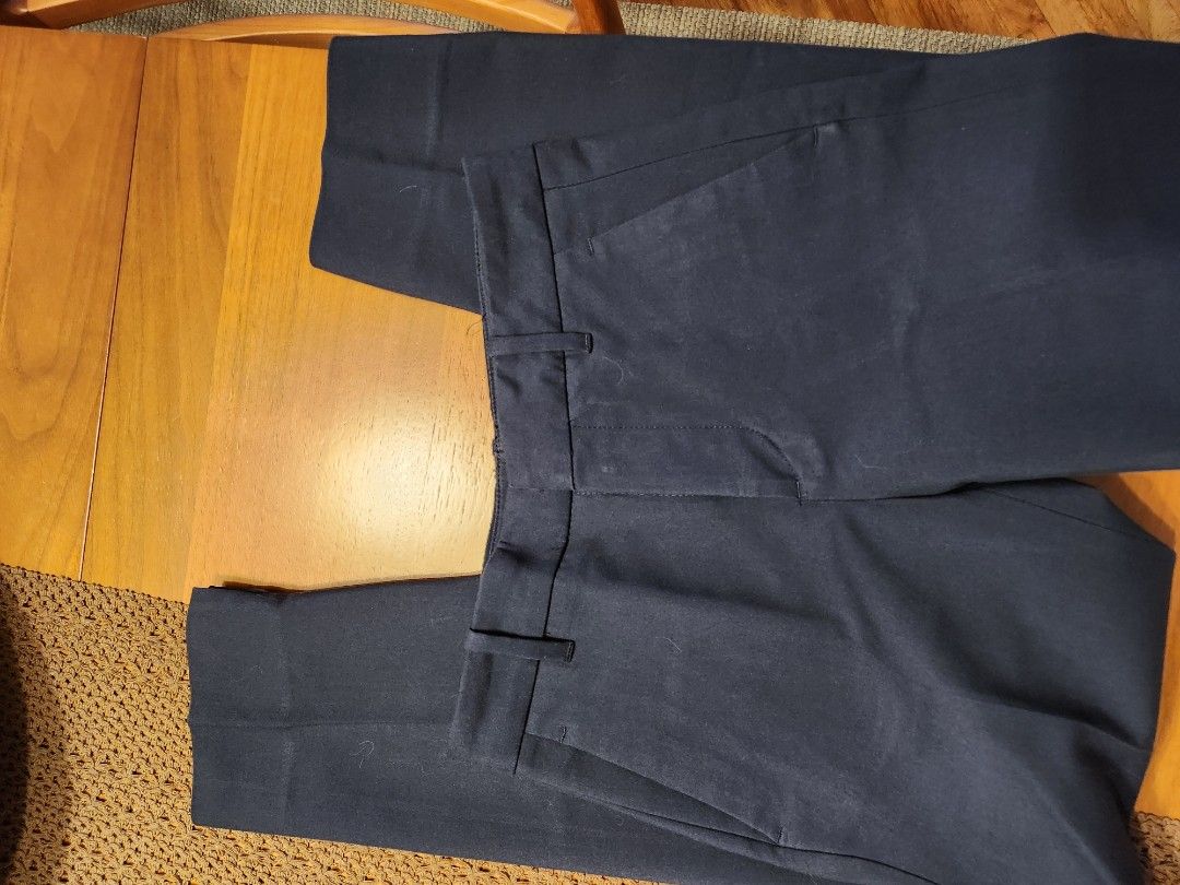 Zara trousers (navy blue) (Category: Other Bottoms) located in Makati City. Submitted by catfs (Listing ID 1346579168, Image 3). Description: similar fit to the one in first photo but in navy blue nice trousers for the office or smart casual attires doesn't fit my hips size eur 34 *all sales are final and no returns or exchanges will be entertained.