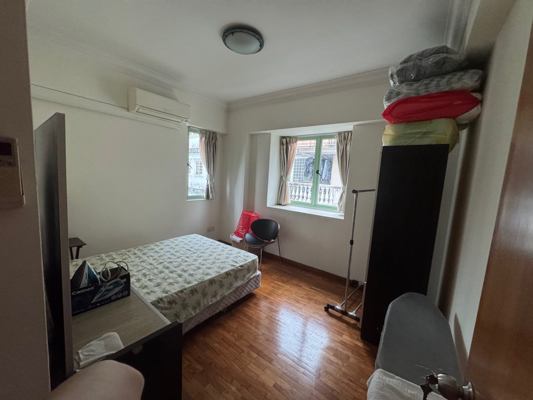 (Category: ) located in . Submitted by moyz01 (Listing ID 1346765449, Image 1). Description: .