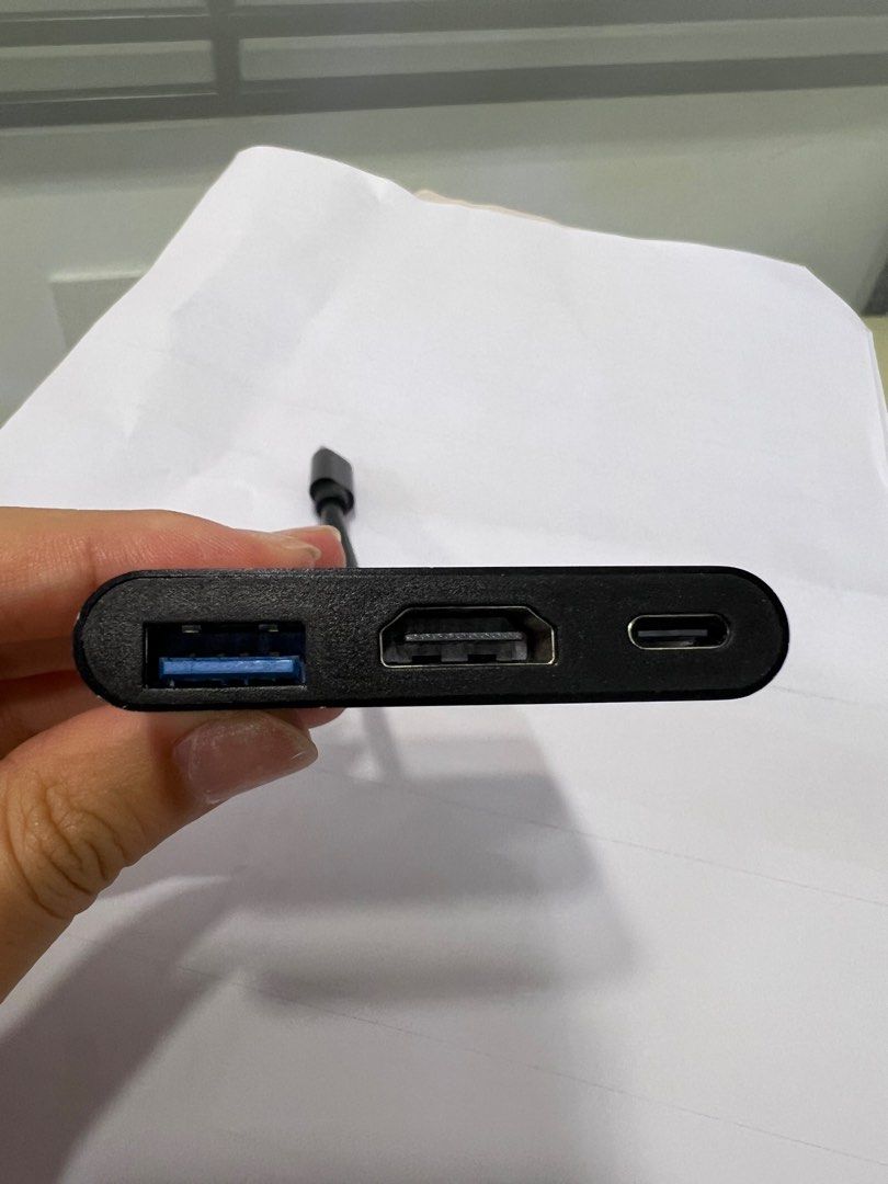 Adaptor (Category: Cables & Adaptors) located in Singapore. Submitted by krisqi (Listing ID 1346704584, Image 1). Description: .