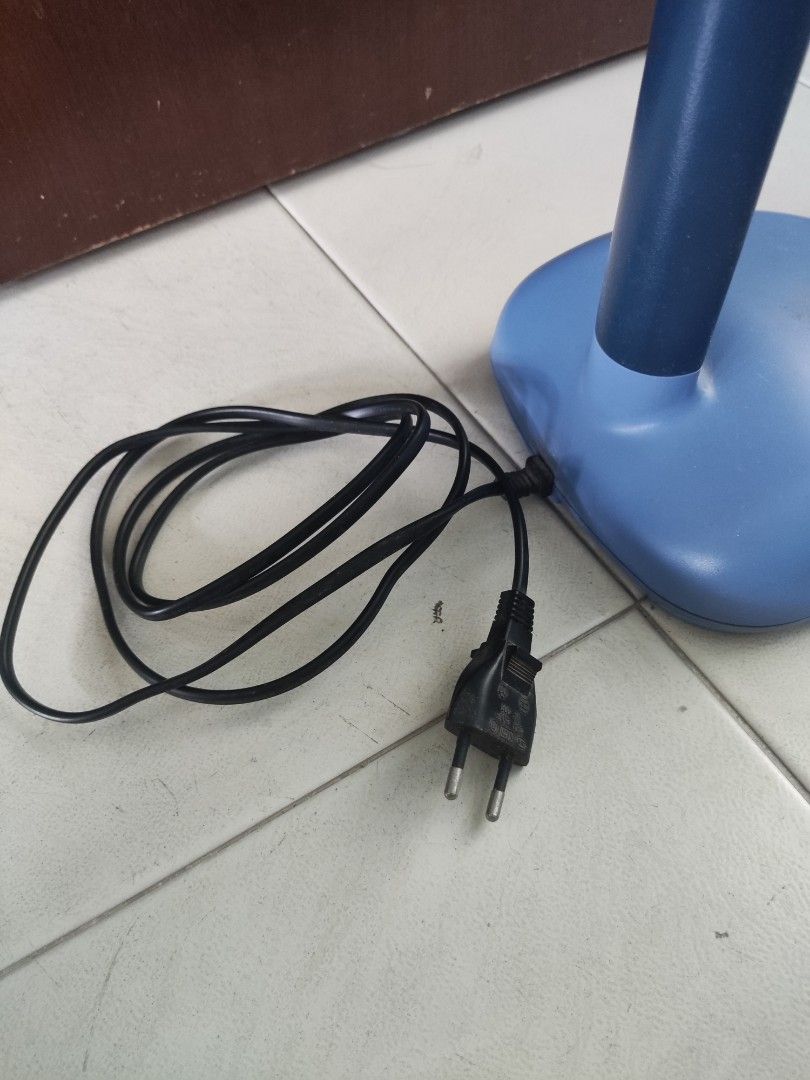 Adjustable Table Lamp (Category: Lighting) located in Singapore. Submitted by kevezi (Listing ID 1346779113, Image 3). Description: Well-lit and useful adjustable lamp. Previously used for night studying, now clearing up items! Conditions still good as shown in the photos. 2-pin power cord comes together. PM if interested! :).
