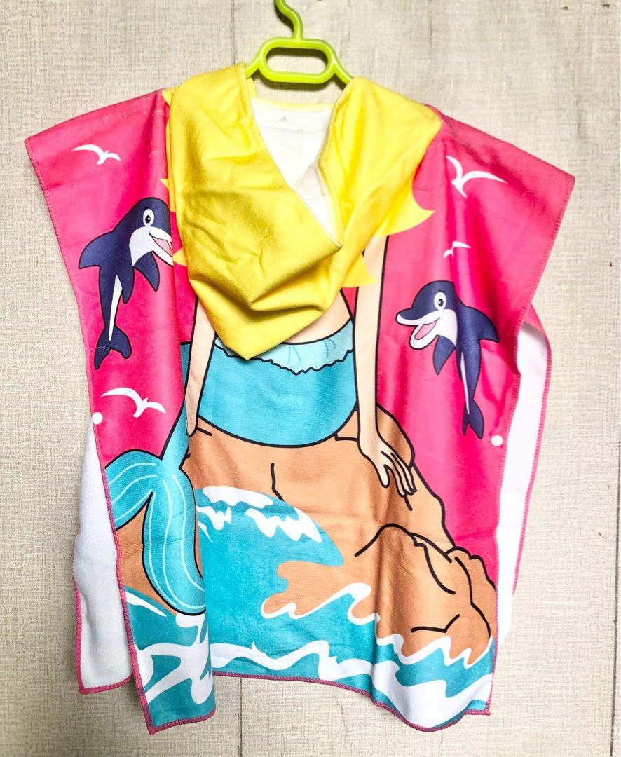 Bath towel - Mermaid Arianna (Category: Bathtub & Bath Accessories) located in Pasig City. Submitted by vlc20 (Listing ID 1346713042, Image 3). Description: - Good for kids 2- 7yo - Thick material - Absorbent - Great for outdoors like after beach/pool cover-up - Vibrant color.