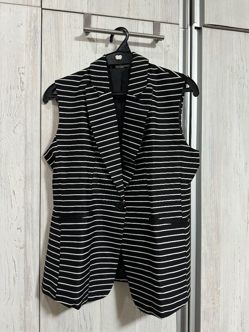 Black & White Stripe Smart Casual Vest (Category: Coats, Jackets and Outerwear) located in Makati City. Submitted by gobernice (Listing ID 1346756968, Image 1). Description: Brand: Vergel de Dios Size: Medium Perfect for corporate use or smart casual wear :) Bought few years ago but never had the chance to wear it. RFS: Decluttering.
