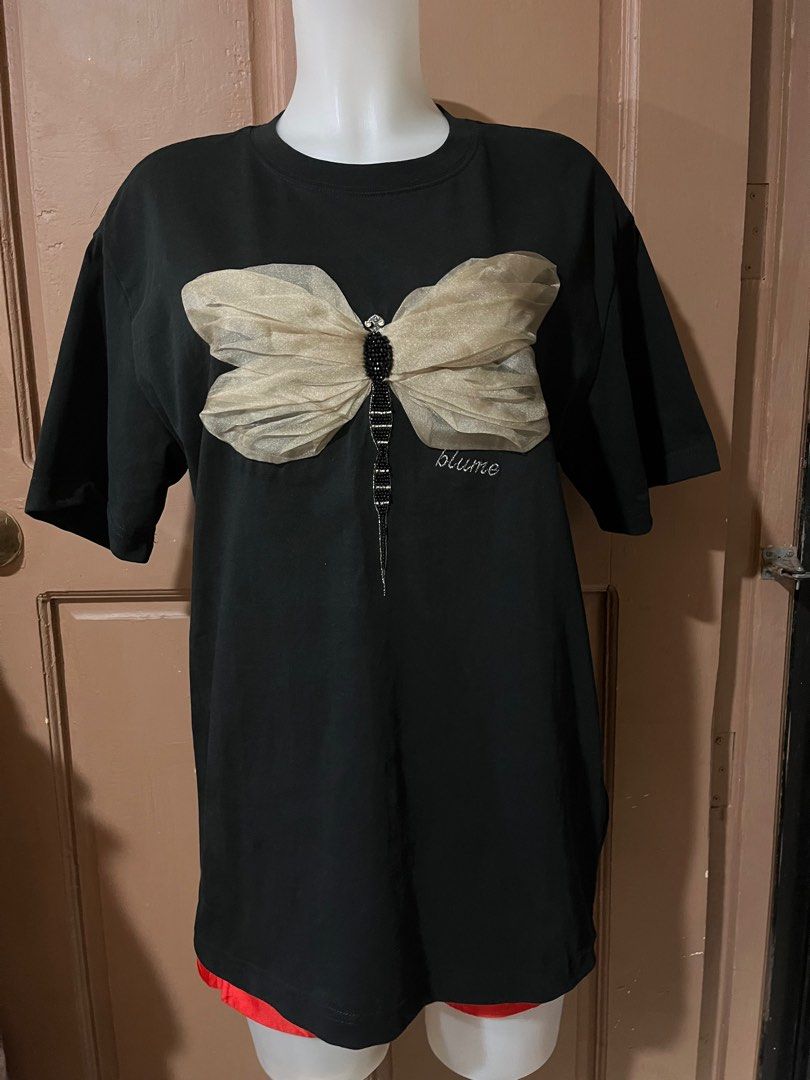 Blume Vader Shirt (Category: Shirts) located in Rodriguez. Submitted by lysf_oshop (Listing ID 1346857319, Image 2). Description: Dimes W-20 inches L-28 inches.
