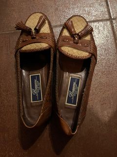 (Category: ) located in . Submitted by catdelro (Listing ID 1346842269, Image 1). Description: .