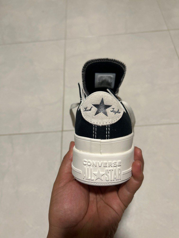Converse Construct low (Category: Sneakers) located in Singapore. Submitted by rain_django (Listing ID 1345902253, Image 3). Description: Brand new Only open to try Sizing a bit tight hence selling (Black).