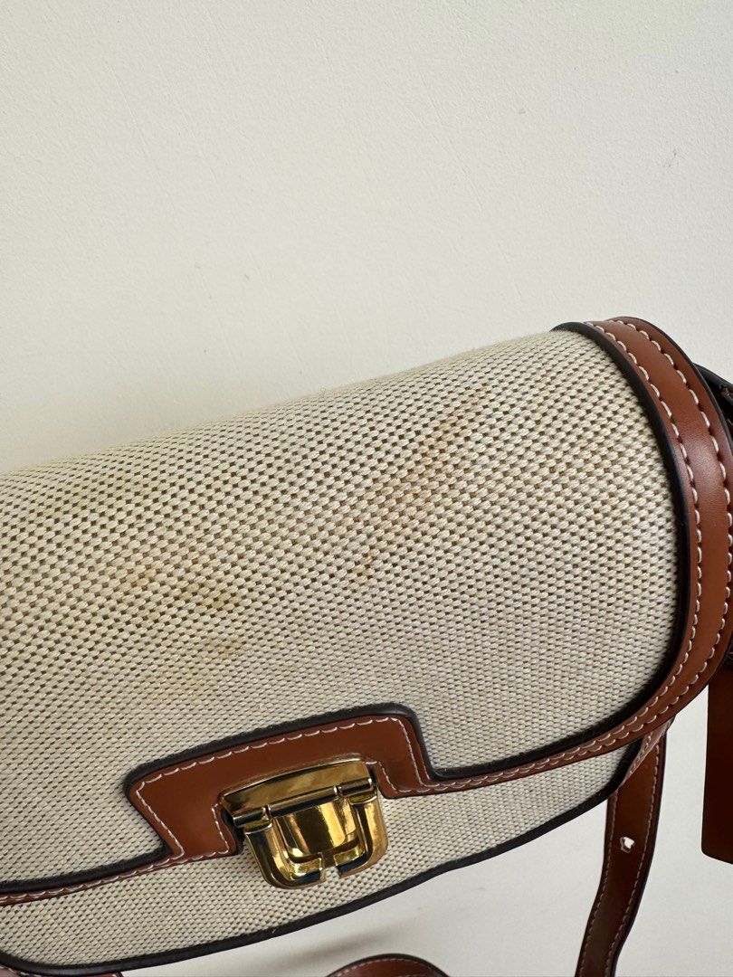 Crossbody canvass bag (Category: Cross-body Bags) located in Santa Ana. Submitted by davyjoy (Listing ID 1346678723, Image 3). Description: Crossbody canvas bag Brown leather Bought from south korea With signs of usage but can be cleaned Adjustable straps.