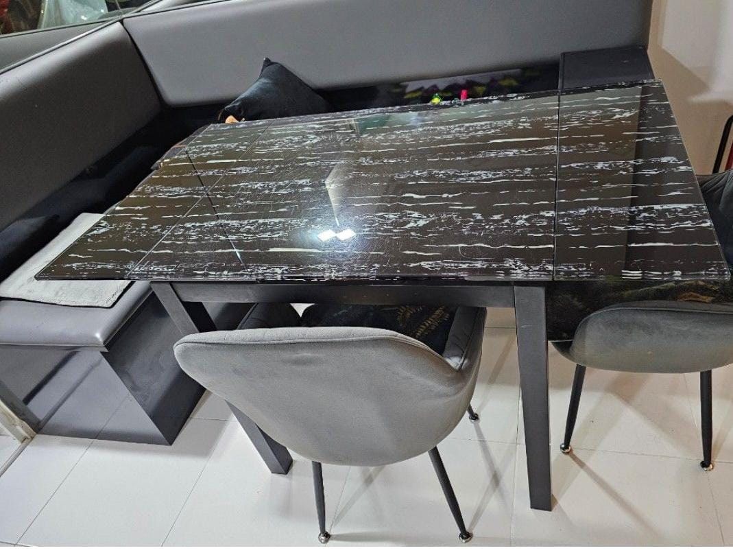 Dining Table set (Category: Tables & Sets) located in Singapore. Submitted by chocooooobananaa (Listing ID 1346837170, Image 1). Description: Arrange own transport 2x chair .