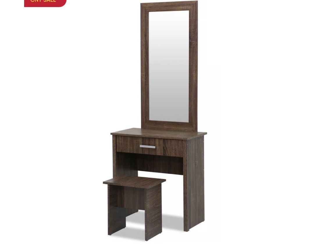 Dressing Table (Category: Other Home Furniture) located in Singapore. Submitted by peifangg (Listing ID 1346700249, Image 1). Description: .