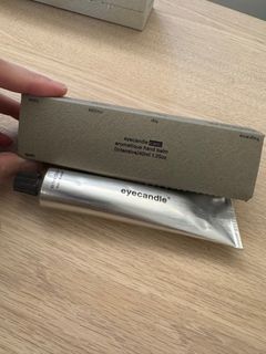 由 hazelnutsbee (刊登 ID 1346716799，圖片 1) 提交，位於 的 (類別：)，說明：。