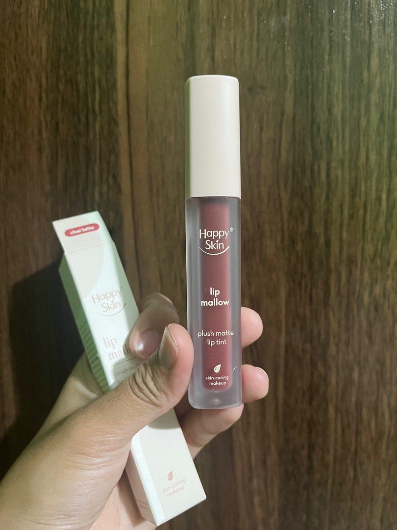 Happy Skin Lip Mallow (Category: Makeup) located in Quezon City. Submitted by 8bit_books.records (Listing ID 1346795803, Image 1). Description: brand new, never used shade: chai latte.