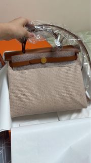 （分類：）位於 。 由 samsuet 提交（商品編號 1346765538，圖片 1）。簡介： 。
