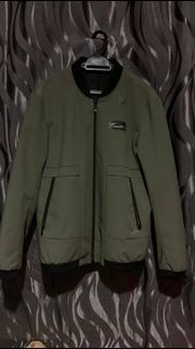 (Category: ) located in . Submitted by pablothriftin (Listing ID 1346855122, Image 1). Description: .