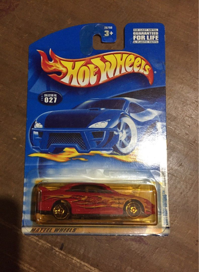 Hot Wheels 2001 First Editions Honda Civic Si (Category: Vehicle & Diecast Models) located in Manila. Submitted by loop1_gaijin (Listing ID 1346867790, Image 1). Description: - 2001 Hot Wheels First Editions series - Honda Civic Si, model EJ7 coupe, Red color, HTF - Mint on Card Condition, collector # 15/36 - Item issue yellowish blister package - Made in Malaysia - Meet Ups at Glorietta or Greenbelt Makati Malls only - Shipping option is OK - Bu
