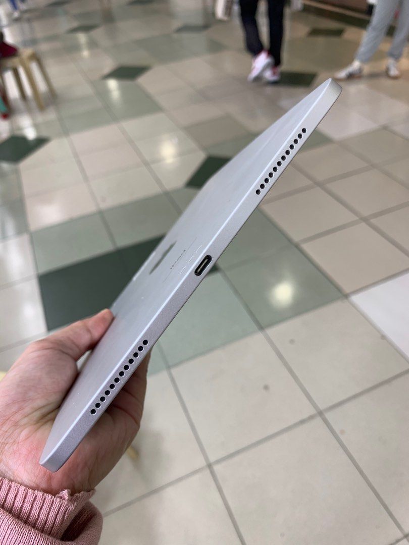iPad Air 4 (256gb) Wifi only (Category: iPad) located in Manila. Submitted by arzillah (Listing ID 1346728600, Image 3). Description: iPad Air 4th Generation 256gb Wifi only Slightly use No issue All working Open for COD/COP + SF Manila area (sameday delivery) Province area (via LBC) required DP to avoid cancellations Physical store: Greenhills Shopping Center, 2ndfloor Contact#: 09482217224 Page: Arzillah Gadgets Shop Fb: Princess Arzillah.