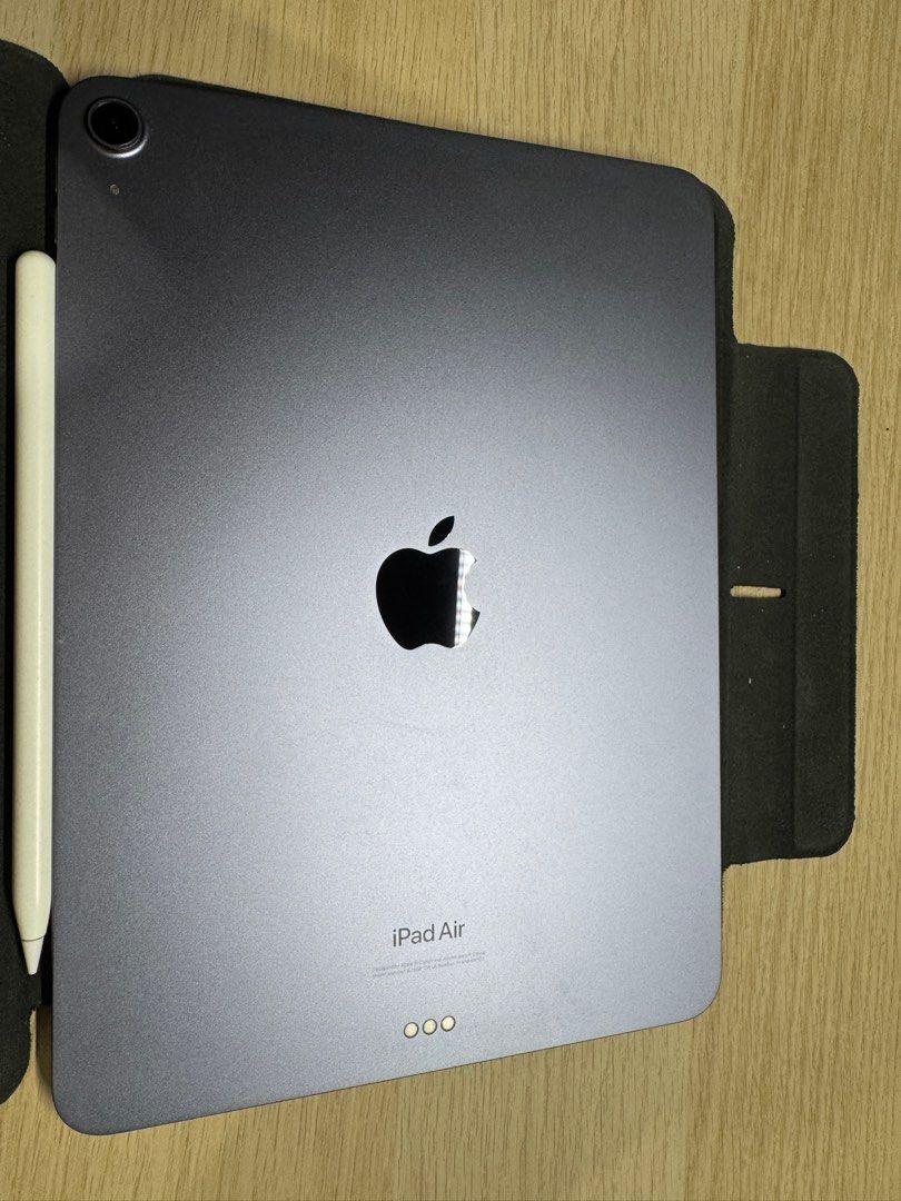 Ipad air 5 w/ apple gen 2 orig (Category: iPad) located in Manila. Submitted by sev__ (Listing ID 1346823517, Image 1). Description: Used this during review, im decluttering so im selling this at a very low price Inclusions: 1. Original apple pencil 2 2. Ipad air 5 3. ESR frameless case (well used) 4. Paperlike matte screen protector (no bubbles) 5. Will try to find the box if i can find it. Perfect for students! Incoming college students or taki