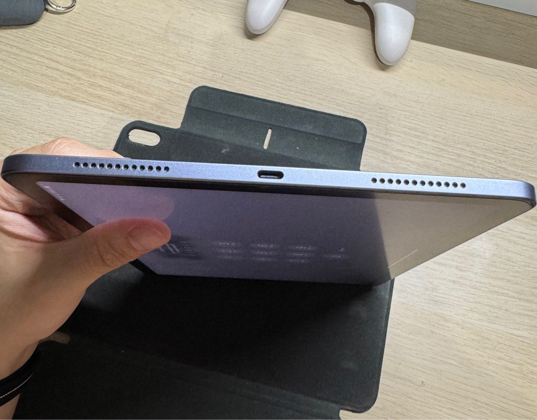 Ipad air 5 w/ apple gen 2 orig (Category: iPad) located in Manila. Submitted by sev__ (Listing ID 1346823517, Image 3). Description: Used this during review, im decluttering so im selling this at a very low price Inclusions: 1. Original apple pencil 2 2. Ipad air 5 3. ESR frameless case (well used) 4. Paperlike matte screen protector (no bubbles) 5. Will try to find the box if i can find it. Perfect for students! Incoming college students or taki