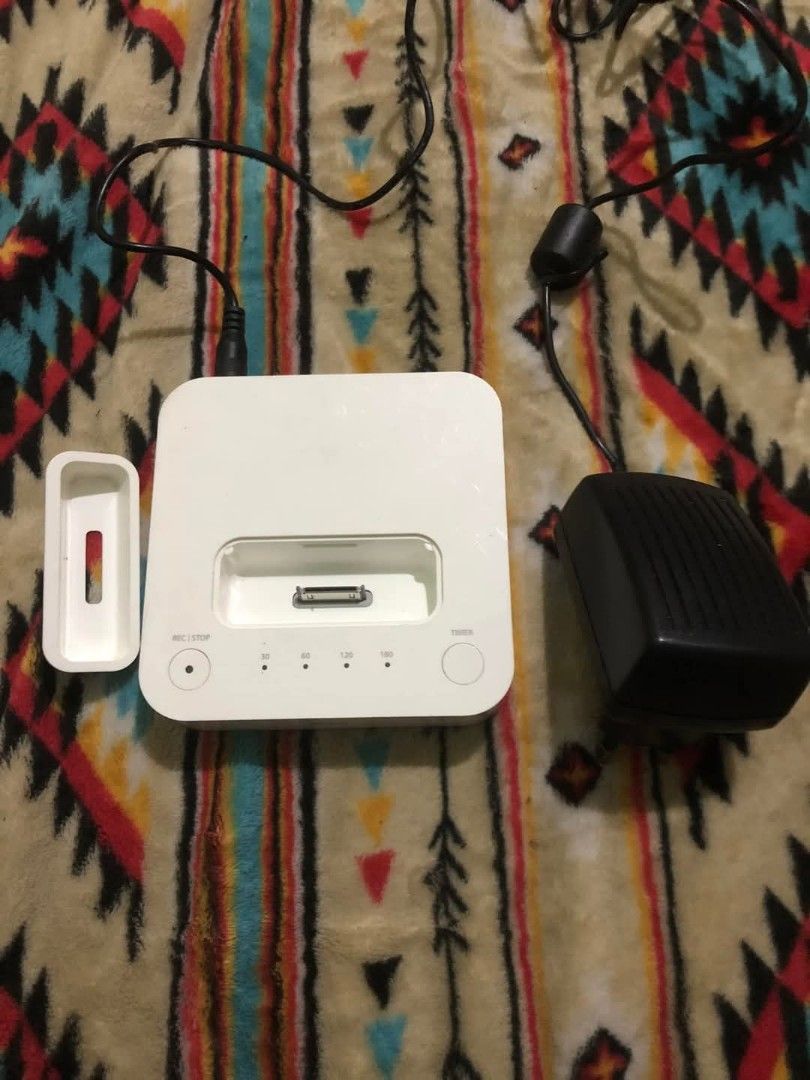 ipod dock video transfer cradle (Category: Chargers & Cables) located in Quezon City. Submitted by markgolveo (Listing ID 1346831542, Image 1). Description: FS: Icube : Irec - ipod dock video transfer cradle.