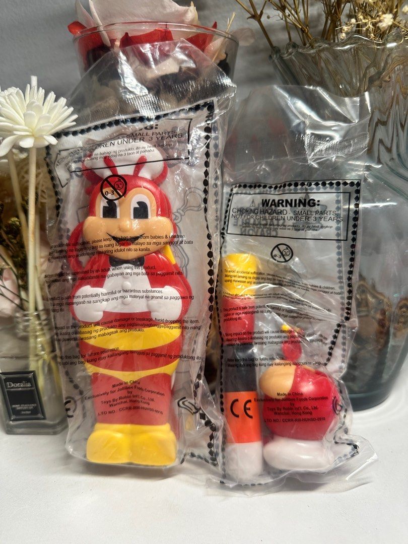 Jollibee Multi-tool and stackable crayon (Category: Craft Supplies & Tools) located in Paranaque City. Submitted by kaelstoypalace (Listing ID 1346818067, Image 2). Description: Bundle sale.