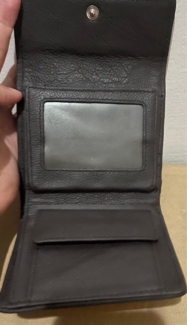 Leopard Fur small tri fold wallet (Category: Luxury Bags & Wallets) located in Pasig City. Submitted by lilhermes (Listing ID 1346834266, Image 3). Description: Leopard fur trifold small wallet, super ganda .