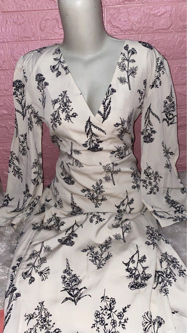 Long dres (Kategori: Gaun & Rok) berada di Medan. Dikirim oleh titin_secondstuff (ID iklan 1346699886, Gambar 1). Deskripsi: Size m l.