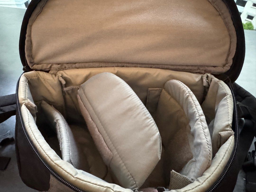 Lowepro Camera Backpack (Category: Camera Bags & Carriers) located in Singapore. Submitted by hahask (Listing ID 1346726552, Image 2). Description: In good Condition!.
