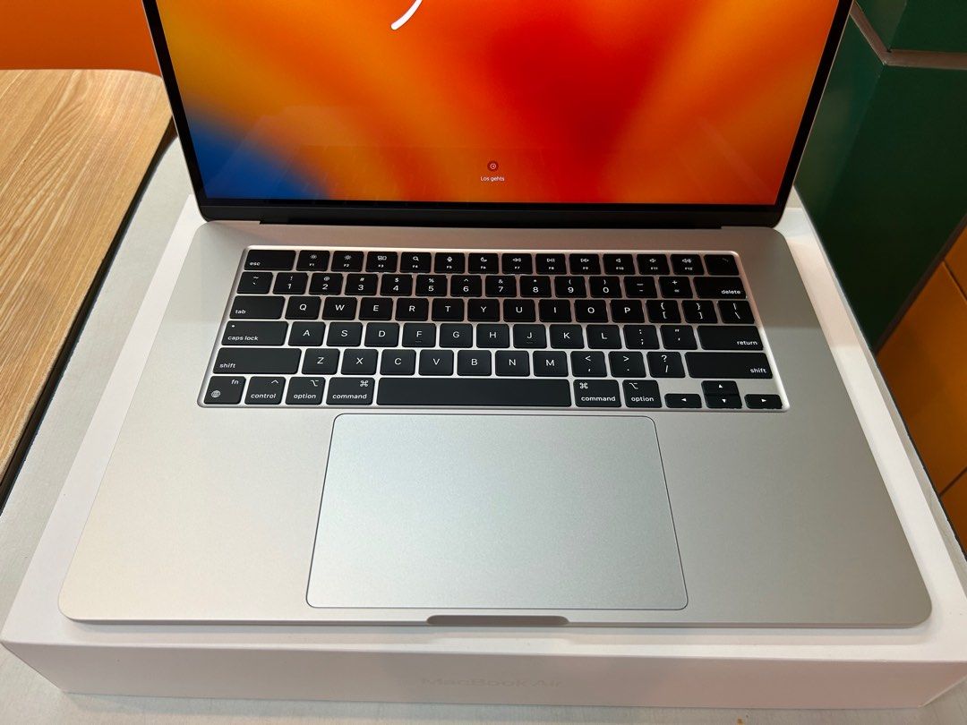 MACBOOK AIR 15” M2 256 gb 2nd hand (Category: Laptops & Notebooks) located in Manila. Submitted by reggiepinlac (Listing ID 1346722909, Image 2). Description: 2nd hand but very makinis & like new MACBOOK AIR M2 256 gb / 8gb RAM Silver color 15” size No issues Makinis 42 cycle count only .