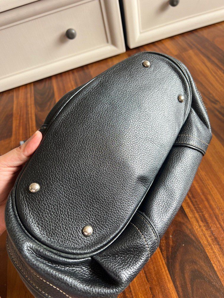AUTHENTIC MCM HOBO BAG (Category: Luxury Bags & Wallets) located in Quezon City. Submitted by declutterluxury (Listing ID 1346726401, Image 3). Description: 💯 Authentic MCM Hobo Bag • No long strap but the handle drop is long enough as a shoulder bag • 11x12x5 in, handle drop is 6 1/4 in • Still in excellent condition • Very rarely used, around less than 10 times only 📍 Scouts Area QC ✔️ ALL SALES ARE FINAL.