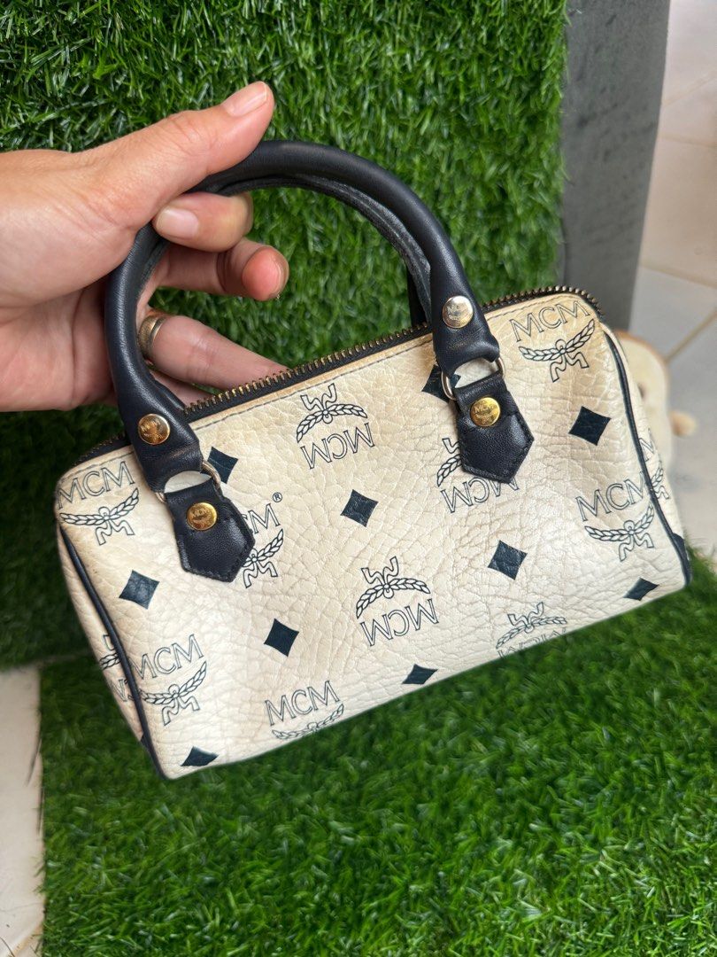 MCM mini boston (Category: Luxury Bags & Wallets) located in Manila. Submitted by raila.bags (Listing ID 1346767672, Image 3). Description: ❤️ BRANDED BAGS & MORE ❤️ 📌 On-hand Items Available 📣 📌 Direct from Japan 🇯🇵🇯🇵 🎉 Grand Reopening of Our Shop! 🎉 📛 Please add me on Facebook: Rhodora Marzan ⛔️ Preloved Items 💕 ⛔️ Ready to Ship ❤️🚚 ⛔️ 100% Authentic - Money-back Guarantee 💲 ⛔️ For Inquiries, Message or Call 📞☎️📲 📱 Smart: 099895