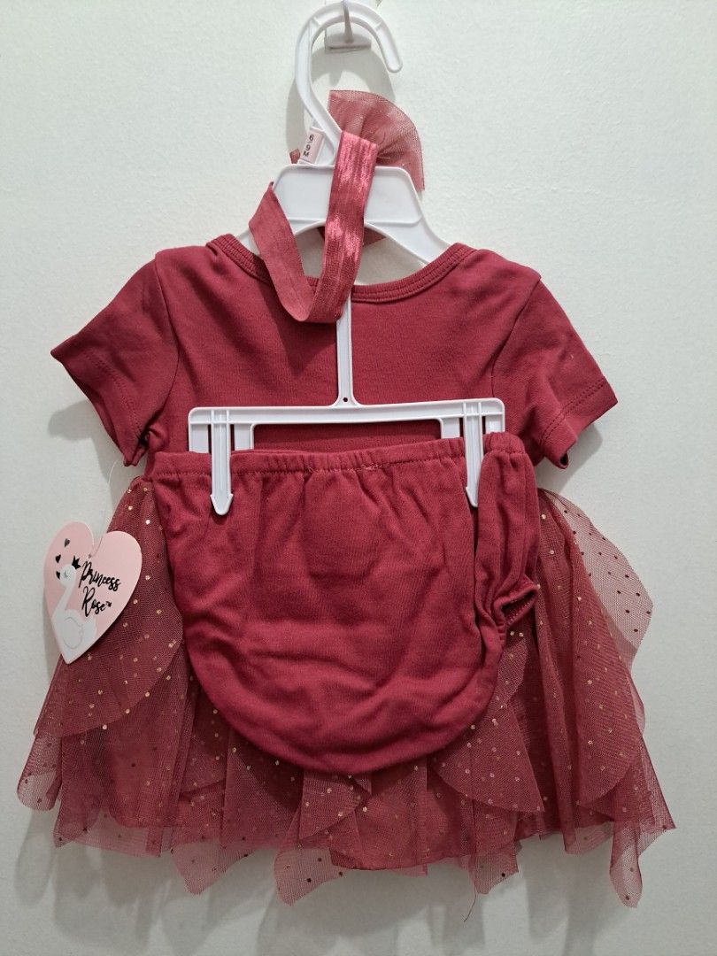 Necklace Tutu Dress 6/9M (Category: Babies & Kids Fashion) located in Makati City. Submitted by _tealover (Listing ID 1346669700, Image 2). Description: Brand new with hanger and tag 6/9M on tag Headband tutu dress bloomer set.