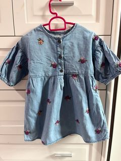 (Category: ) located in . Submitted by waniewardrobez (Listing ID 1346686088, Image 1). Description: .