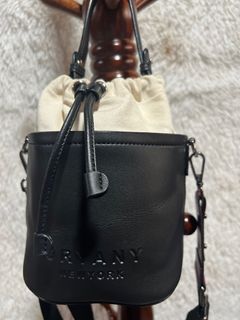 (Category: ) located in . Submitted by mischasboutique (Listing ID 1346669212, Image 1). Description: .