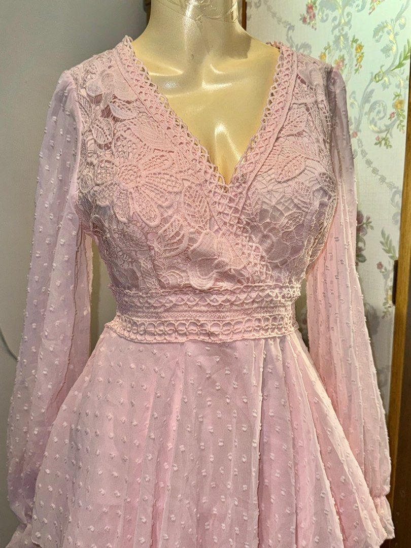 Pink long sleeves dress (Category: Dresses) located in Quezon City. Submitted by aint.calli (Listing ID 1346771930, Image 2). Description: .
