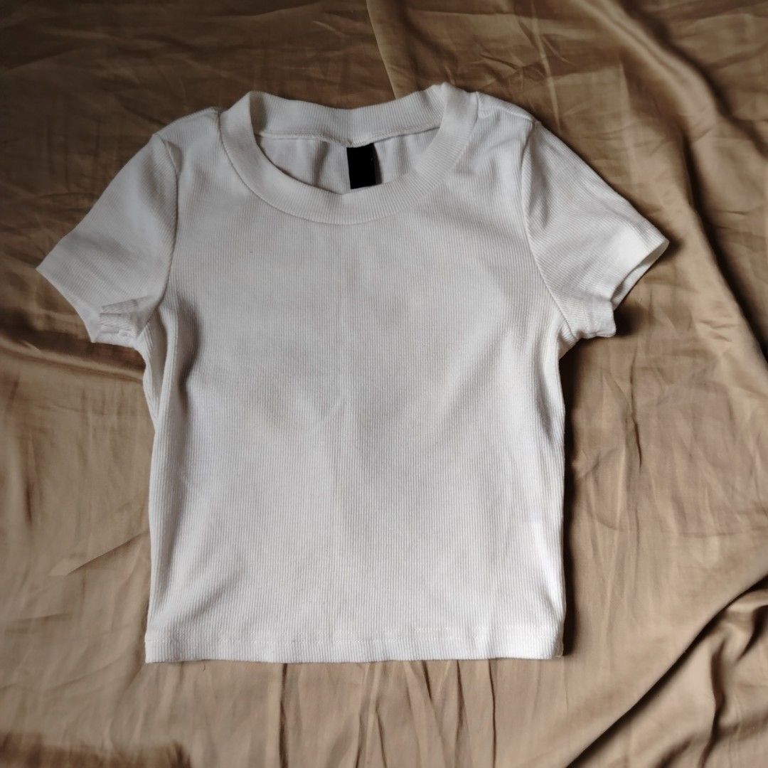 Buy 1 Get 8 Preloved Ribbed Tops (Category: Others Tops) located in Manila. Submitted by dalgicheetos (Listing ID 1346697636, Image 3). Description: fits XS-M ₱49 if you wanna buy 1 piece only..
