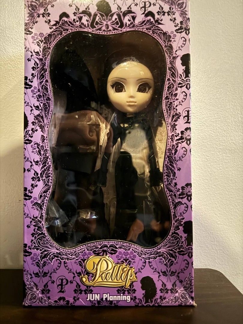 Pullip Neo Noir nrfb (Category: Designer & Blind Box Toys) located in Quezon City. Submitted by starmelll (Listing ID 1346764802, Image 2). Description: pullip neo noir super rare nrfb.