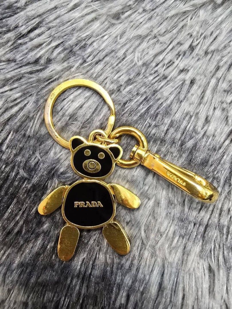 😱rare legit💯 PRADA bag charm (Category: Luxury Accessories) located in General Santos City (Dadiangas). Submitted by braverabbit.67 (Listing ID 1346734309, Image 1). Description: cute!😻✨ Prada rare bag charm 💯Legit/ORig😱 📌fiRST "𝘾𝙁 𝙋𝘼𝙔‼️firST 𝙎𝙀𝙍𝙑𝙀‼️.