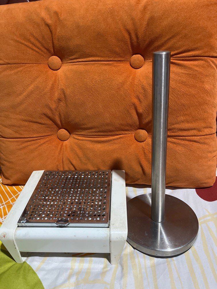 Square Type Food Warmer and Tissue Holder Bundle (Category: Other Kitchenware & Tableware) located in Paombong. Submitted by sweetdeals0181656 (Listing ID 1346818787, Image 1). Description: .