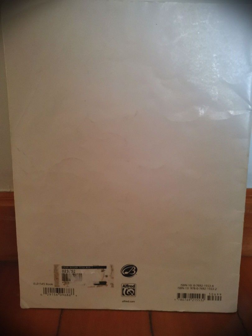 String Builder Book One （分類：教科書）位於 Hong Kong。 由 whgi1 提交（商品編號 1346757200，圖片 2）。簡介： 內頁頁面平順，只有鉛筆淺色書寫，可擦，女孩子使用整潔。。