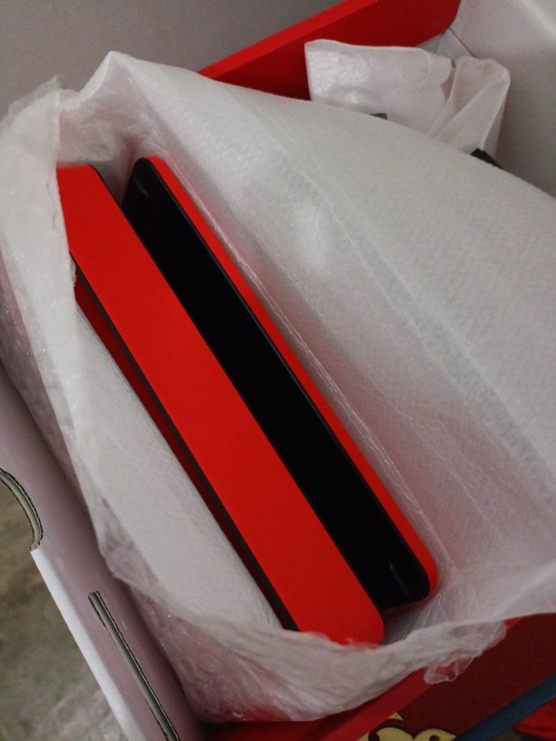 Switch (Category: Nintendo) located in Cebu City. Submitted by maxs.things (Listing ID 1346744661, Image 3). Description: Used only a few times. With box, charger, and hard case. Bought for 17,999..