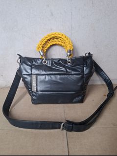 (Kategori: ) berada di . Dikirim oleh preloved_kila (ID iklan 1346773086, Gambar 1). Deskripsi: .
