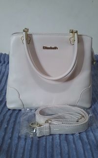 (Kategori: ) berada di . Dikirim oleh Kha__ (ID iklan 1346732749, Gambar 1). Deskripsi: .
